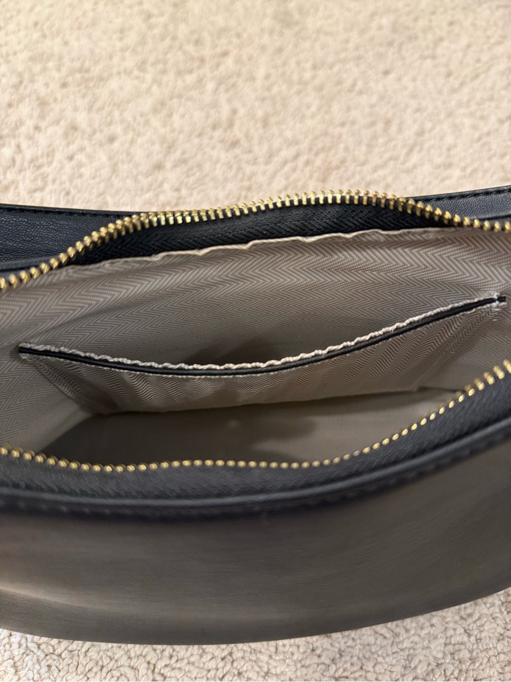 Classic Black Shoulder Bag - Sleek Women's Handbag - Picture 10 of 12